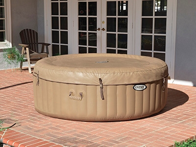 Intex opblaasbare jacuzzi met afdekzeil Intex opblaasbare jacuzzi met afdekzeil
