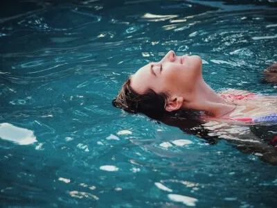 Beheiztes Poolwasser Beheiztes Poolwasser